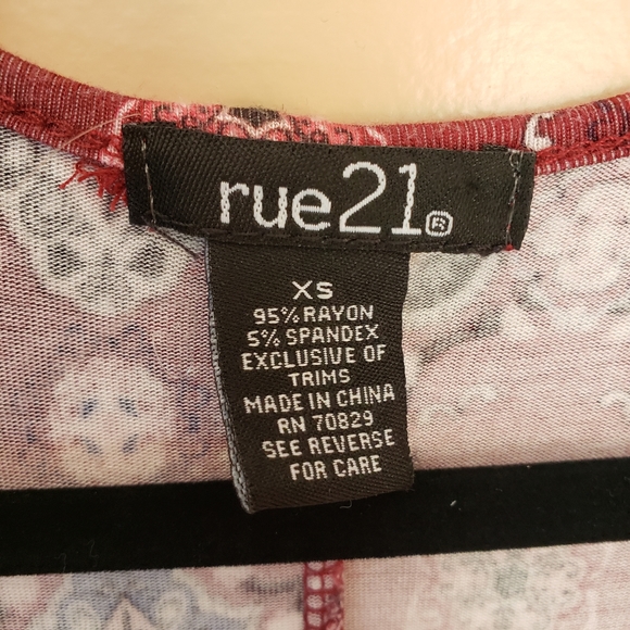 Cold Shoulder Short Sleeved Mini Dress - Picture 3 of 4